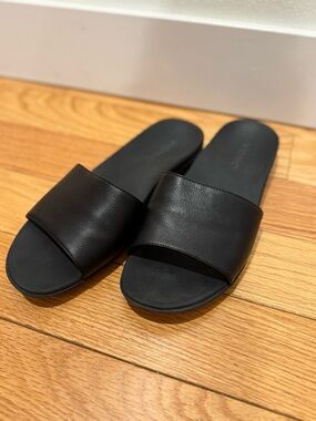 Women’s Vionic “Val” Leather slide